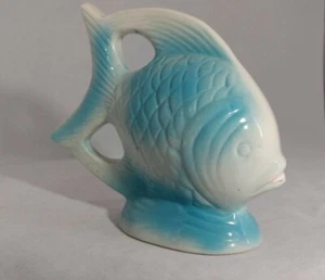MCM Ceramic Tropical Angel Fish Sculpture Blue Airbrush, White Glaze 50's LIPS - Picture 1 of 8
