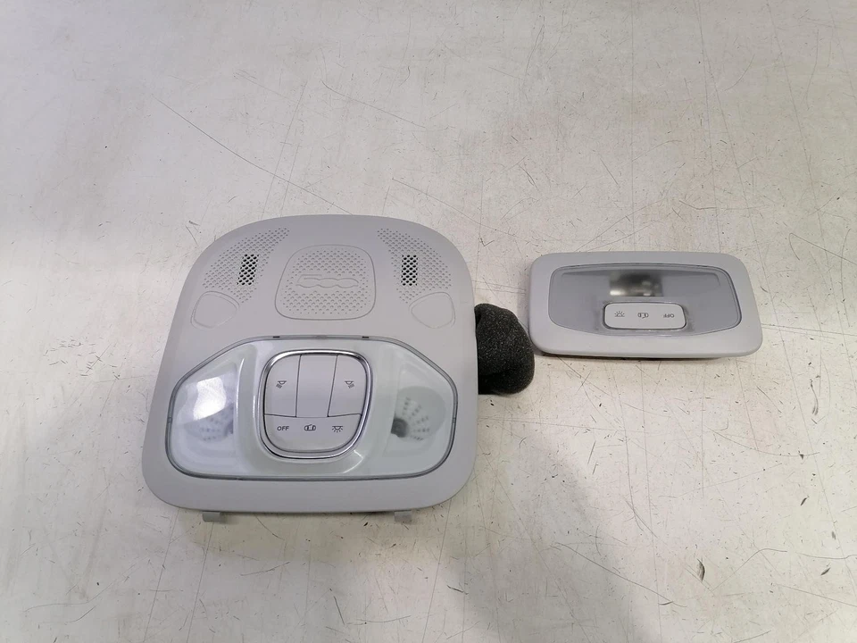 FIAT 500X LUZ CORTESÍA TECHO INTERIOR 07356343160 MK1 2015 - 2022  Foto 1 de 4