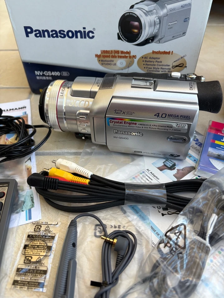 Panasonic NV-GS400 Boxed with Charge, leads and carry case - Image 1 of 4