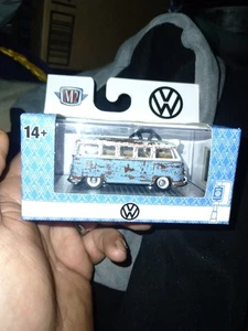 M2 Machines 1958 VW Microbus 15 Window USA Model R85 24-22 1:64 Scale - Picture 1 of 2