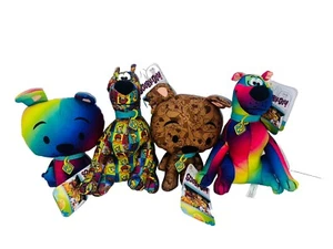 Full Brand New Scooby-Doo Sticker Bomb & Gradient Chibi Plush Set of 4 - Picture 1 of 6
