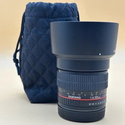 Samyang F1.4/85mm AS IF UMC *Manual Focus* Canon EF UV Hood and Sleeve - Image 1 of 4