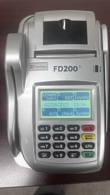 First Data FD200TI (Dial/IP) Credit Card Machine *WITH POWER SUPPLY* - Image 1 of 3