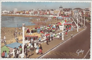 CP 85 Vendée - Les Sables-d'Olonne - La Plage - Colorisée - Picture 1 of 2