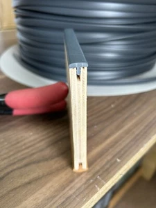 12 MM T-LEISTE DUNKELGRAU FLACH VERBLENDET 5 METER ROLLE MÖBEL AUFKLOPFEN KANTE - Bild 1 von 10