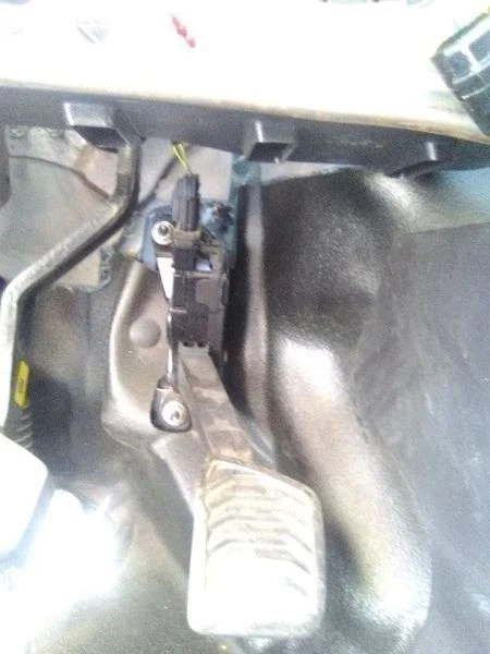 Pedais de freio e gasolina Ford Transit 250 2019 - Imagem 1 de 4