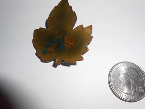 VINTAGE 2 ENAMEL LEAF PINS ARTISAN  MADE - Picture 1 of 3