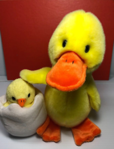 2 Ty Beanie Babies QUACKERS Yellow Duck 1998 Retired & EGGBERT Chick in an Egg