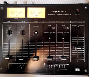 Realistic 32-1200C 5 Stereo Mixing Console VERIFIED WORKING CONDITION! - Picture 1 of 3