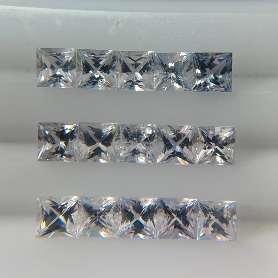 4,22 CTS Zafiro Blanco Natural Cuadrado Corte Princesa 3,5 mm Lote 15 Piezas Gemas Sueltas! Foto 1 de 1