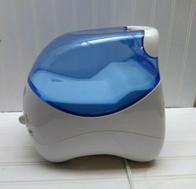 Vicks V3100 Cool Mist Invisible Silent Humidifier 30W - Image 1 of 3