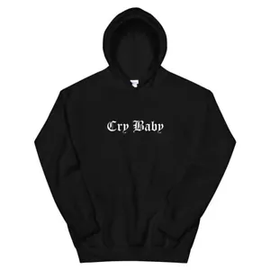 SUDADERA CON CAPUCHA, SUDADERA CON CAPUCHA Cry Baby Old English Text Emo Sensitive Divertida Linda - Imagen 1 de 4