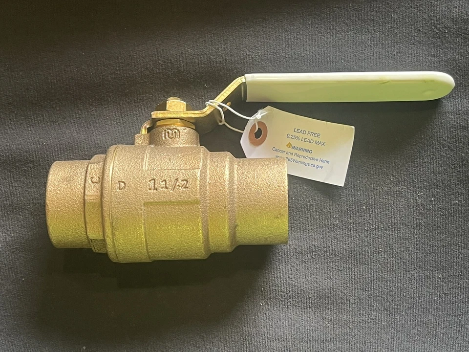 1-1/2" Sweat Lead-Free Bronze Std. Port Ball Valve 150 WSP 600 WOG, MADE IN USA - Image 1 of 4