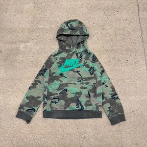 Nike Army Green Camo Swoosh Logo Pullover Hoodie Sweatshirt Boys Size Small - Picture 1 of 6