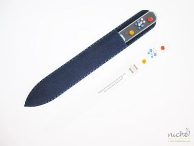 BLAZEK GLASNAGELFEILE mit einem SCHMETTERLING in SWAROVSKI JUWELEN in BLAUER SAMTETASCHE