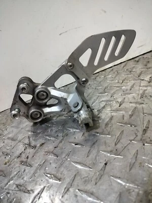 Juego trasero conductor izquierdo Suzuki GSXR 600 750 2006-2009 OEM ESTRIBO ROTO  Foto 1 de 4