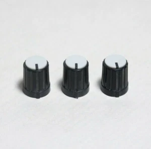 Set di TRE - Controllo pad manopola grigio Carvin con bottoni - Foto 1 di 2