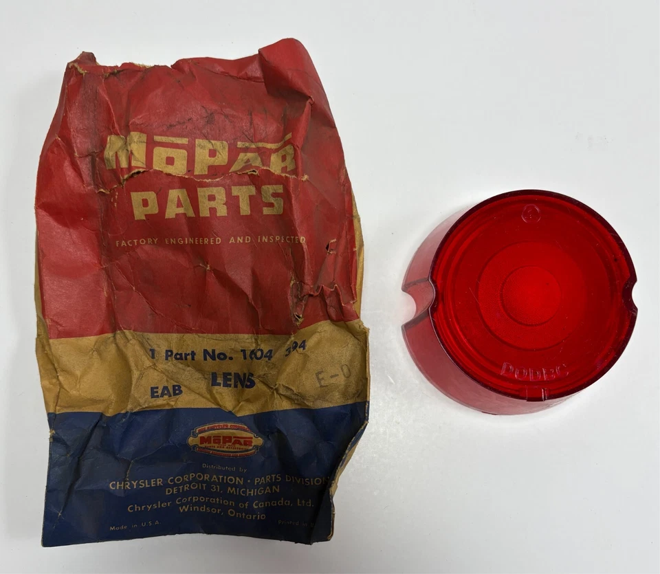 Nuevo lente trasera de stock antiguo para Dodge Custom Royal Models 1955 1956 Mopar #1604394 Foto 1 de 1