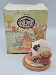 Hallmark Tender Touches Figurine - From Your Valentine - 1992 - MIB - Picture 1 of 10