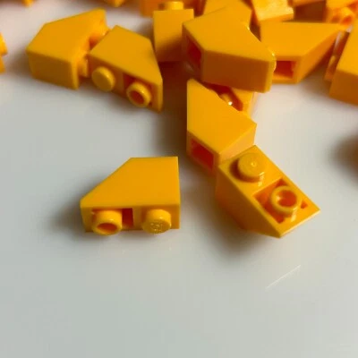 50 per lot NEW LEGO Flame Yellowish Orange 1x2 Roof Inverse Brick (3665/6136455) - Image 1 of 2