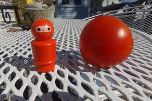 Vintage Fisher Price Little People Orange Deep Sea Diver Man 945 Off-Shore Cargo - Bild 1 von 1