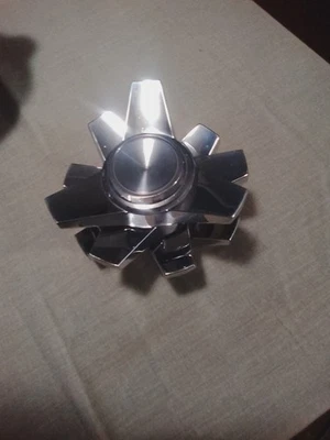 Cubiertas de tapacubos giratorias vintage 66 Dodge Charger cromadas OEM 3 hojas Foto 1 de 4