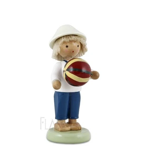 Boy with ball 5130 - flat hair figure FLADE Erzgebirge NEW & original packaging - Image 1 of 1