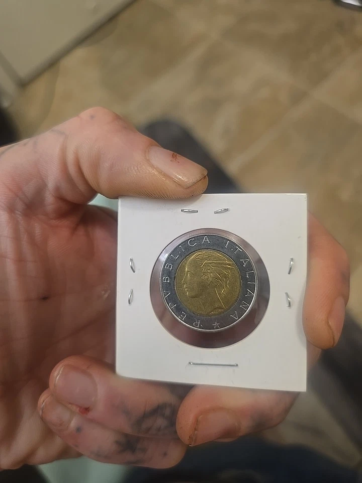 未流通 500 Lire 1988 R Off-Center Strike。   错误硬币 — 第 1/4 张图片