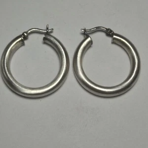 VINTAGE 925 STERLING SILVER HOOP EARRINGS  - Picture 1 of 5