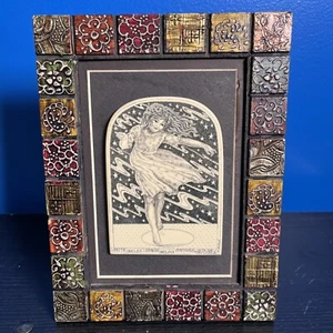 RARO Scrimshaw incorniciato Fede Sorrisi Danze Arte Kim McClelland FIRMATO 52/150 - Foto 1 di 11