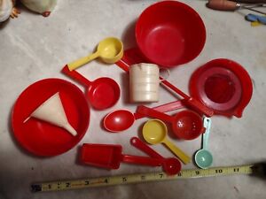 Vintage 14 Piece Plastic Child Cookware Set
