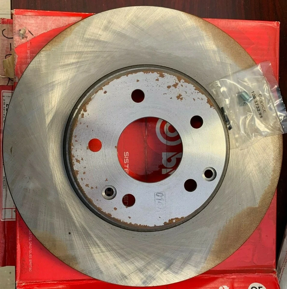 Rotor de freno de disco delantero Brembo 09.8304.20 para Mercedes Benz Foto 1 de 1
