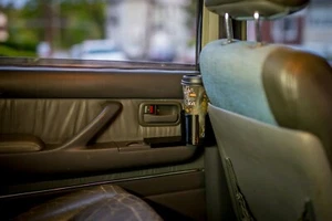 '91-'97 Toyota Land Cruiser, '95-'97 Lexus LX450 2nd Row Cup Holders FJ80 FZJ80 - Picture 1 of 7