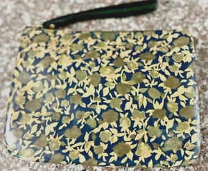PATRICIA NASH CASSINI WRISTLET OLIVE GROVESS COLOR 9" X 7 " GREEN BLUE TAN NWT - Picture 1 of 6