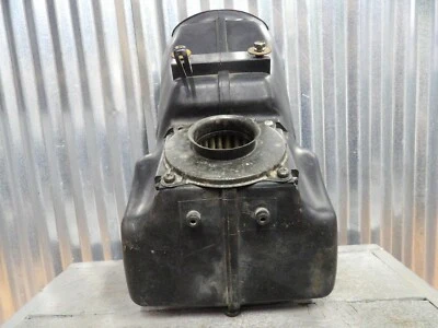 85-86 Suzuki Madura GV700 1200 CAJA DE AIRE 13702-05A00 Foto 1 de 4