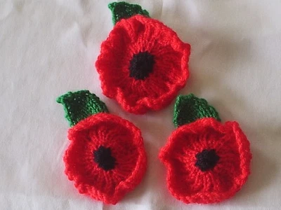 Fluted Poppies DK knitting pattern in 2 sizes - Remembrance Sunday Armistice day - Image 1 of 4