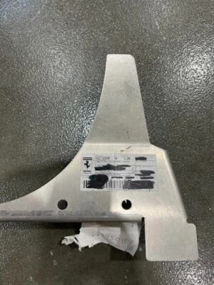 Ferrari 360 RH FIXING PLATE FRONT BUMPER (66395011) - Imagen 1 de 4