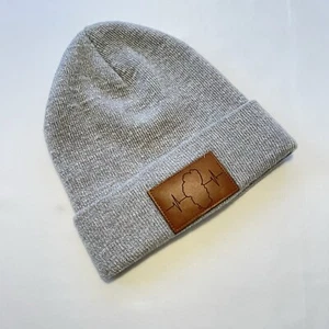LAKE TAHOE HEARTBEAT Soft Gray KNIT BROWN PATCH Winter Cap Hat Beanie NWOT - Picture 1 of 5