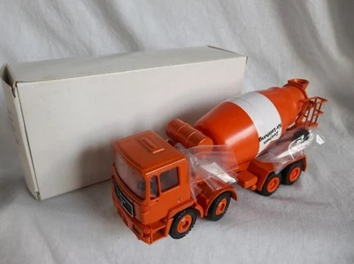 NIB Conrad 4164.01 MAN ZEICHEN FUR LEISTUNG ReadyMix Cement Mixer 1:50 Scale NEW - Image 1 of 4