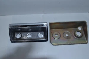 Ford Fairlane Skyliner 1957-1958 luces de encendido L.Air moldura bisel y soporte - Imagen 1 de 15
