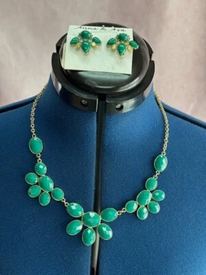 Pendientes Anna & Ava Nuevos con Etiquetas con Collar de Piedra Imitada Verde Foto 1 de 4