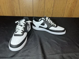 Women’s Size 9.5 Nike Court Trainers - Picture 1 of 7