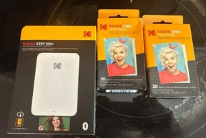 Nowa biała drukarka fotograficzna KODAK STEP Slim Instant Mobile z 2 pudełkami papieru fotograficznego - Zdjęcie 1 z 11