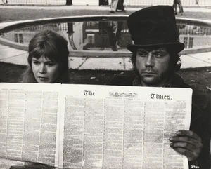 OLIVER ORIGINAL PRODUCTION PHOTOGRAPHS X3 1968 OLIVER REED - Picture 1 of 3