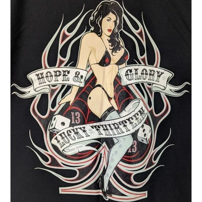 Camisa Lucky 13 Para Hombre Mediana Pinup Niña Tarjetas Poker Negra Gráfico Bikini Motociclista Foto 1 de 4