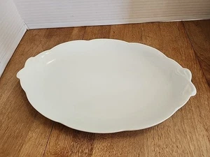 Hutschenreuther Racine Oval Serving Platter(All White) Bow 13" L x 9" W x 1-1/2" - Picture 1 of 5