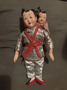 Vintage 1940s Chinese Mother & Child Composition Dolls In Traditional Clothes - Picture 1 of 4