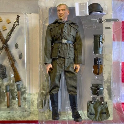 Dragon Models 1/6 Grenadier Christoph Arntz, German Army Group South, Japan - Image 1 of 4