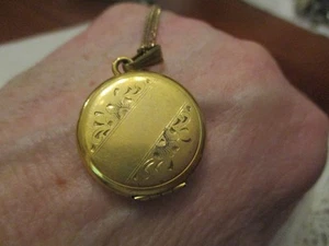 Antique Art Deco gold filled locket etched w monogram space. 18" G.F. chain - Picture 1 of 6