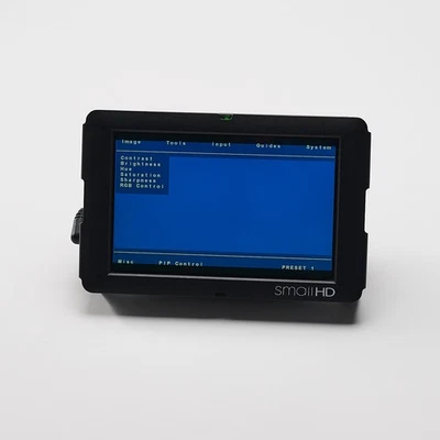 Small HD DP 6 5.6" Monitor - Great Condition - Image 1 of 4